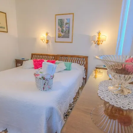 Гостевой дом De L'osmarin Suites