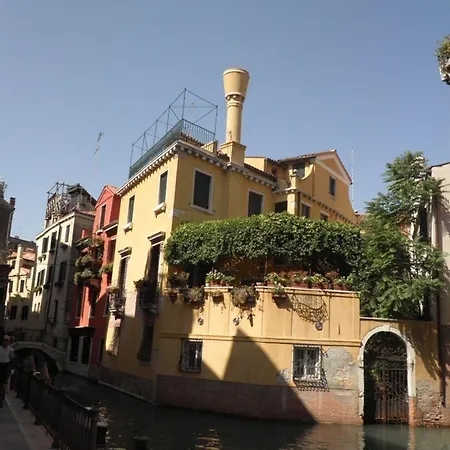 De L'osmarin Suites Venetië