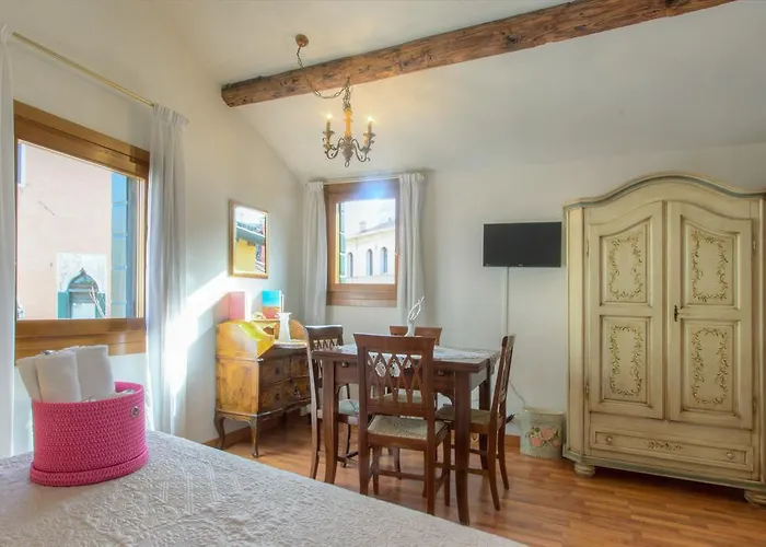 De L'osmarin Suites