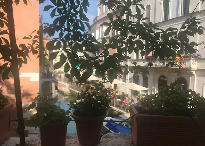 De L'osmarin Suites 3*