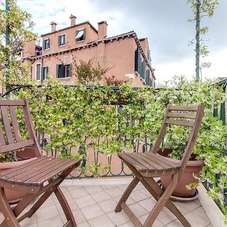 De L'osmarin Suites Guest house Venice