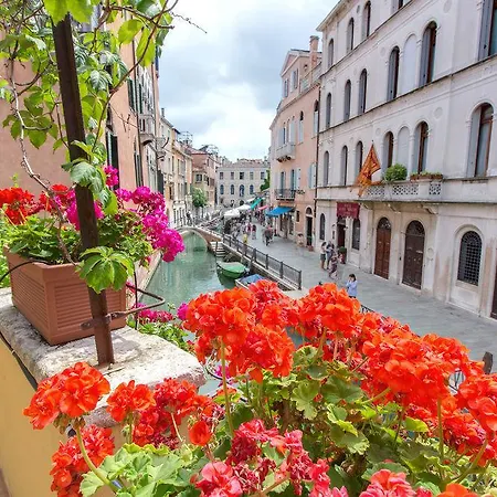 De L'osmarin Suites Guest house Venice