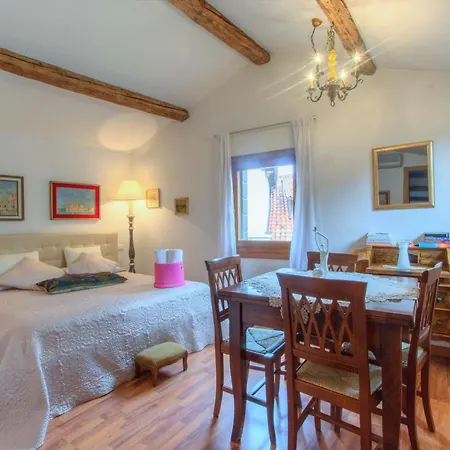 De L'osmarin Suites 3*