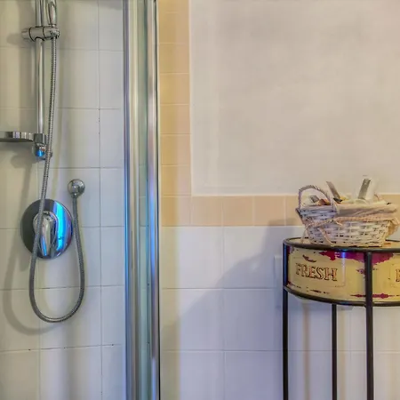 De L'osmarin Suites 3*