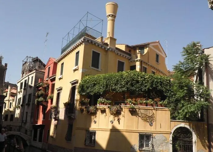 De L'osmarin Suites ונציה