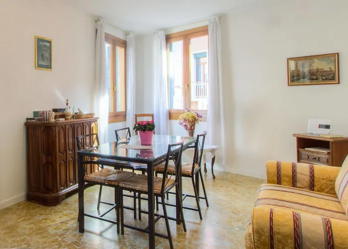 De L'osmarin Suites