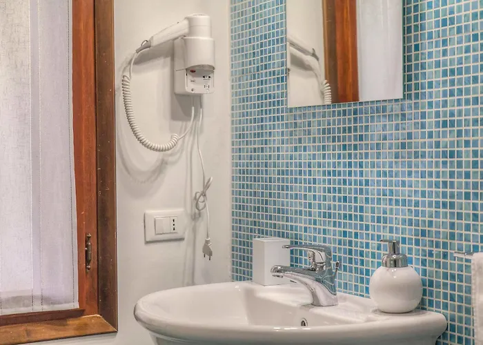 בית הארחה De L'osmarin Suites