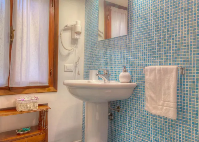 De L'osmarin Suites