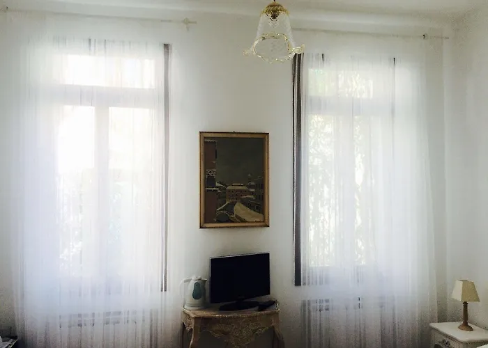 De L'osmarin Suites 3*