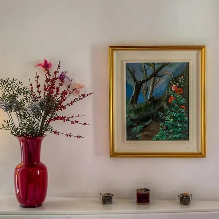 بيت ضيافة De L'osmarin Suites 3*