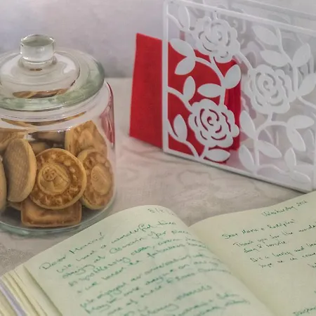 بيت ضيافة De L'osmarin Suites 3*