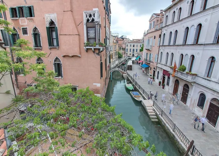 De L'osmarin Suites Pensión